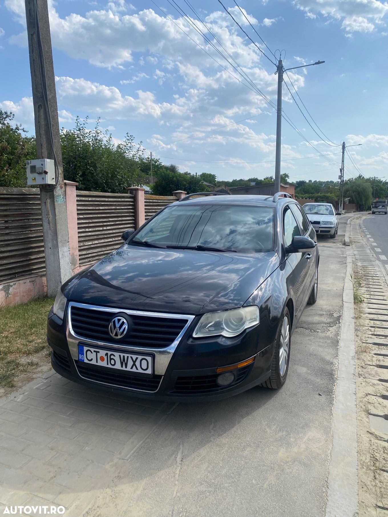 Volkswagen Passat - 1