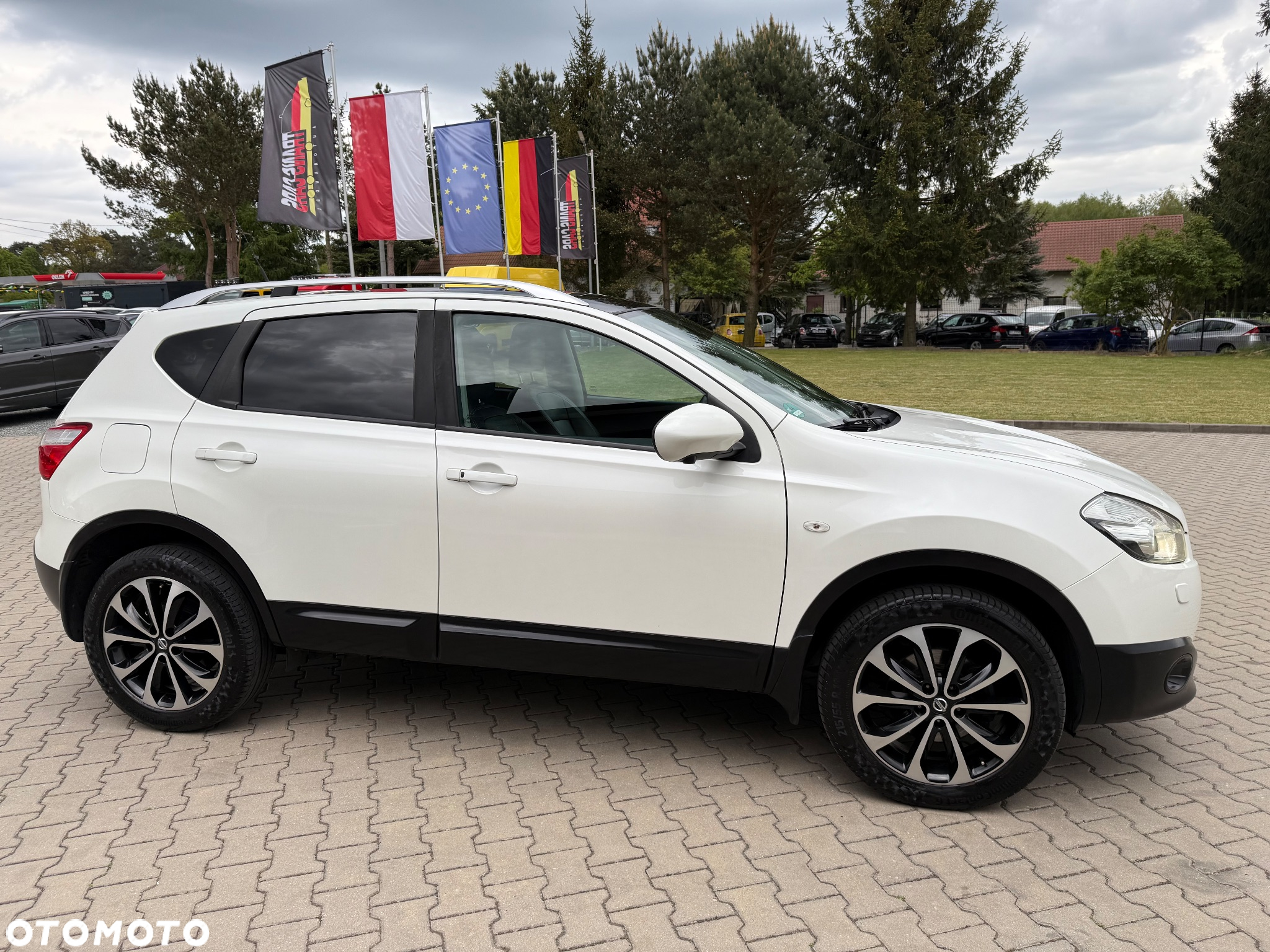 Nissan Qashqai 1.6 dCi TEKNA - 8
