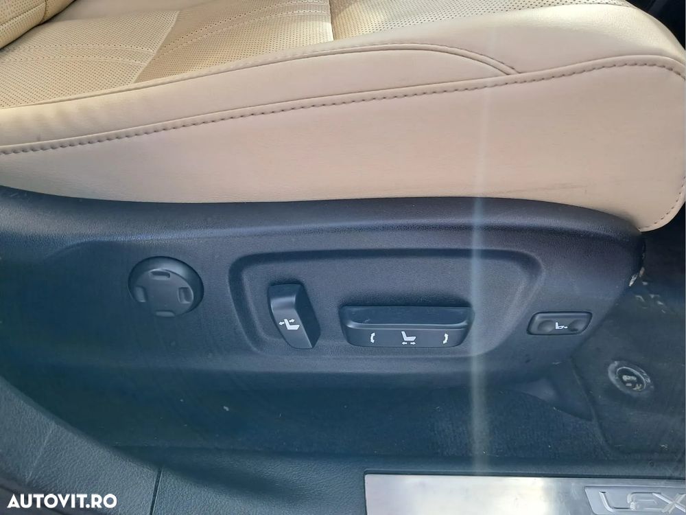 Lexus Seria RX - 15