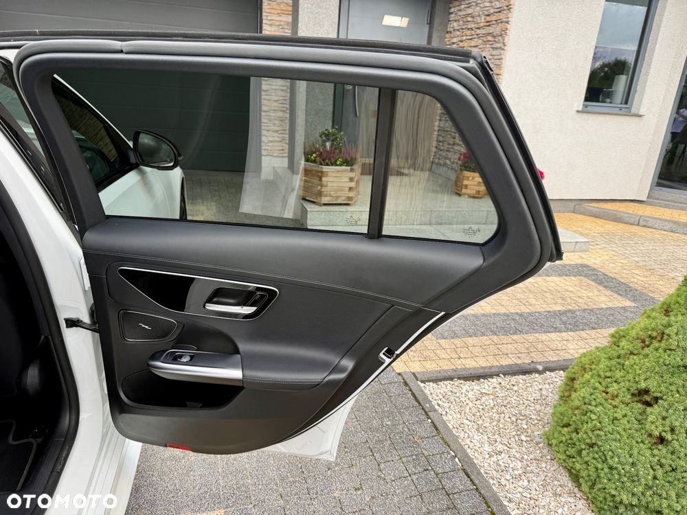 Mercedes-Benz Klasa C 220 d 9G-TRONIC AMG Line - 24