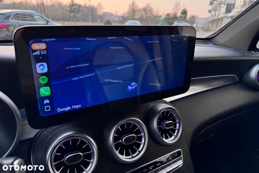 Mercedes-Benz GLC 300 4Matic 9G-TRONIC AMG Line - 13