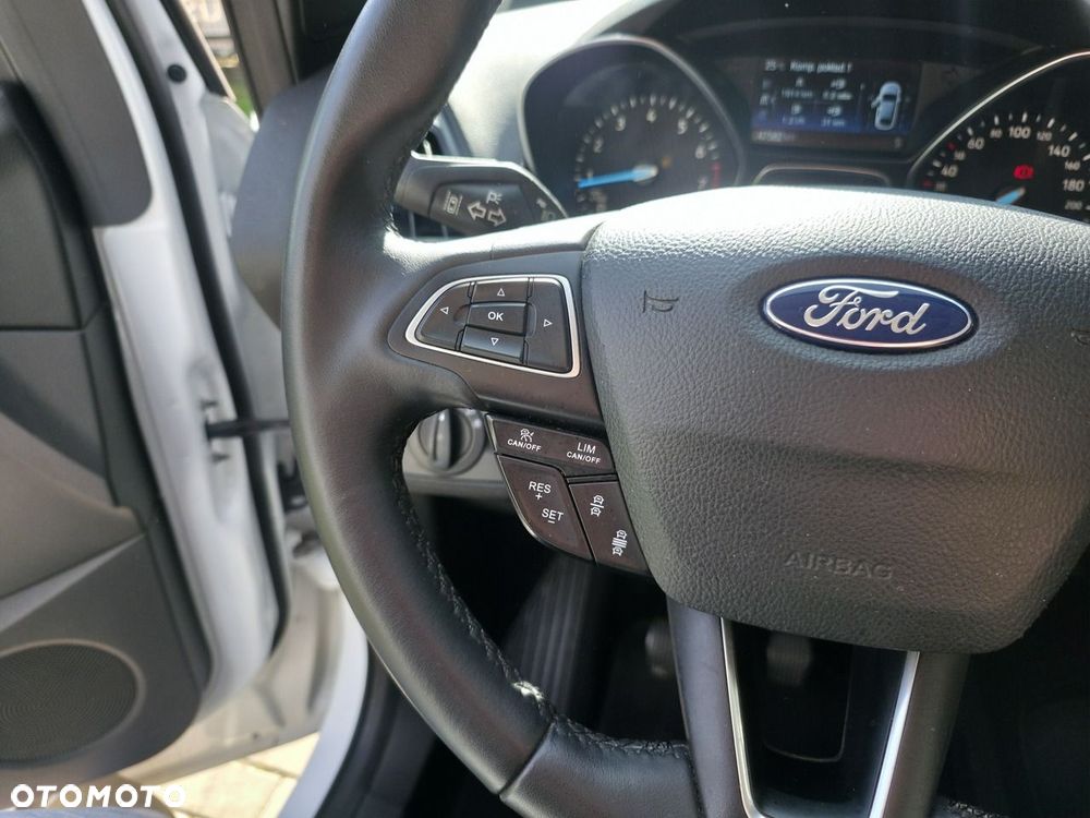 Ford Kuga - 19