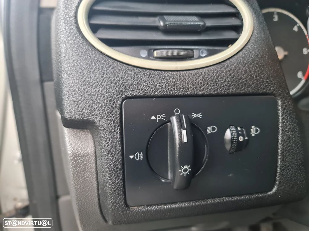 Ford Focus SW 1.6 TDCi Sport - 16