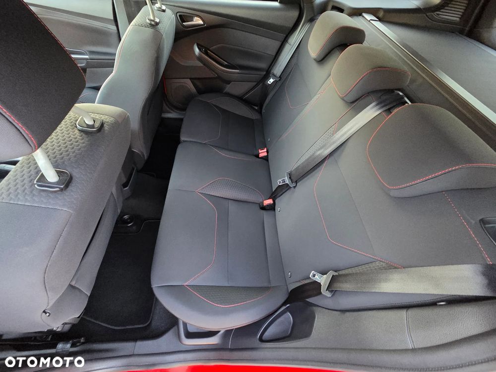 Ford Focus 1.0 EcoBoost Start-Stopp-System ST-LINE DESIGN - 21