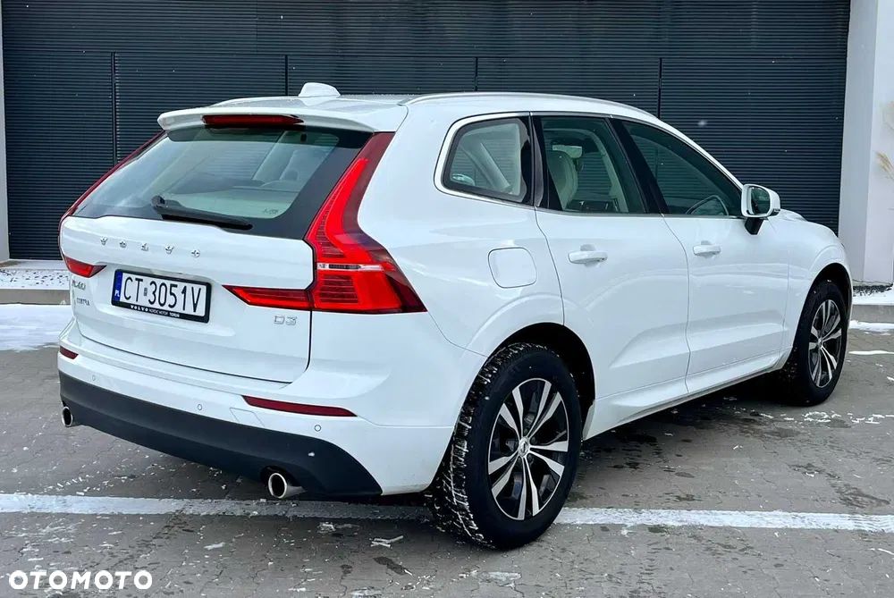 Volvo XC 60 D3 Momentum Pro - 4