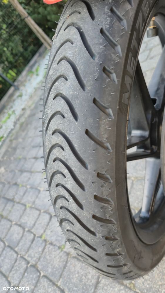 Moto Guzzi V7 - 11