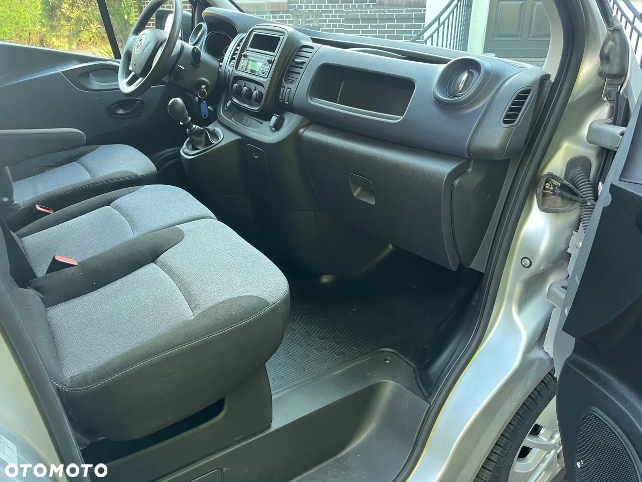 Opel Vivaro - 11