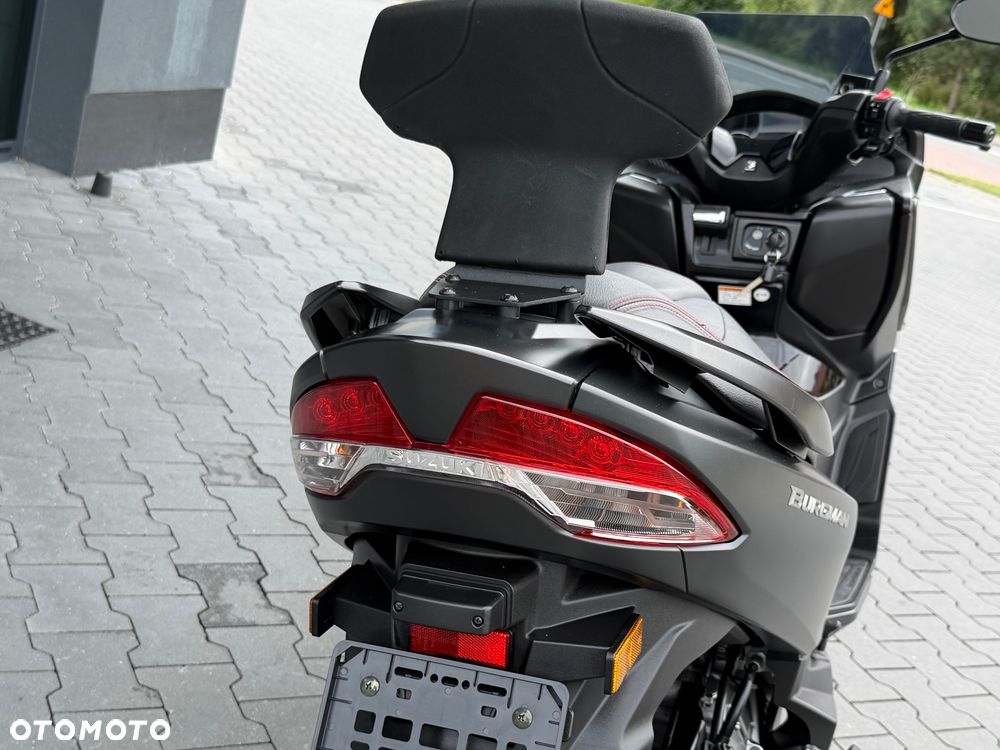 Suzuki Burgman - 11