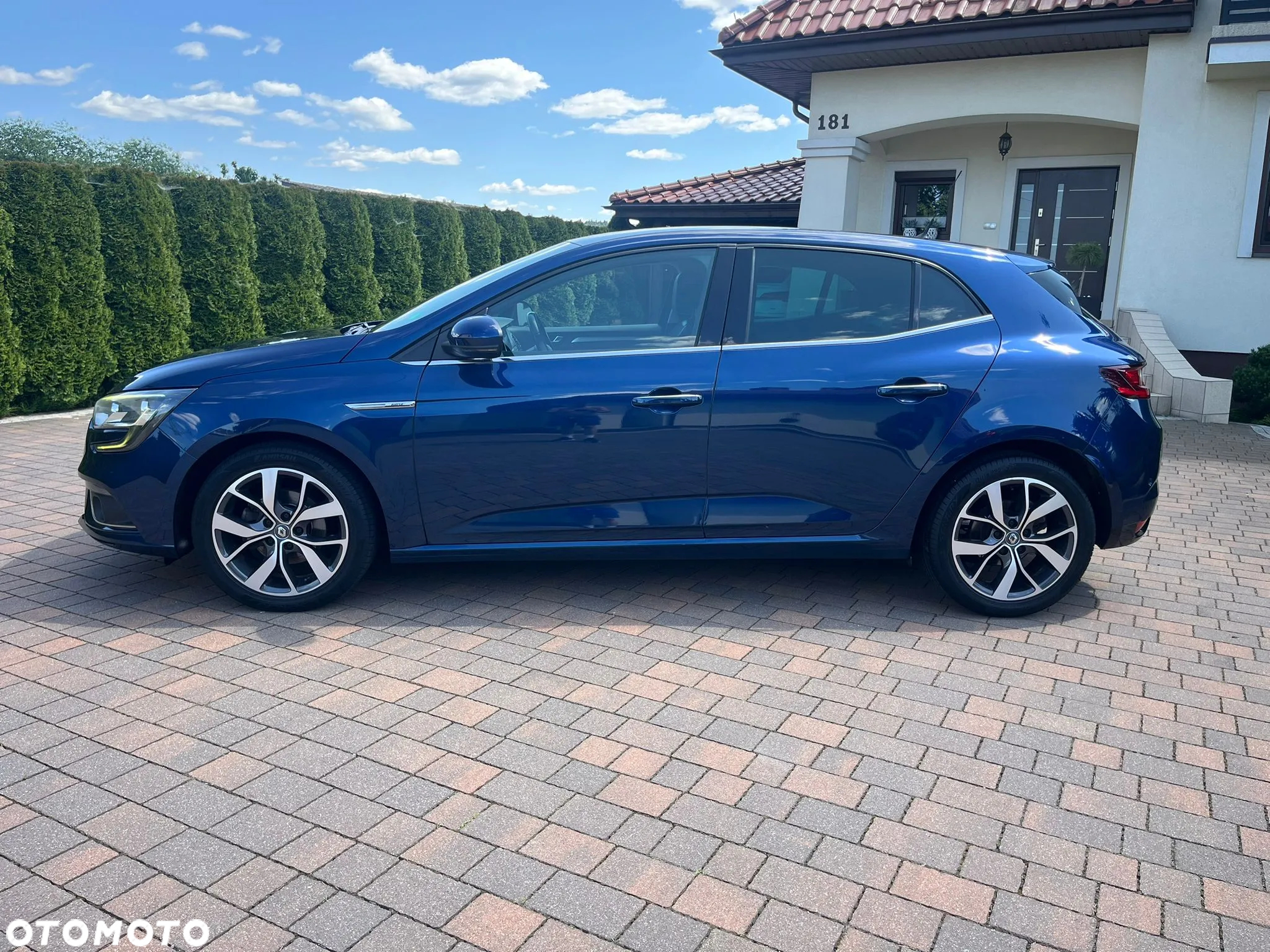 Renault Megane 1.5 dCi Bose - 8