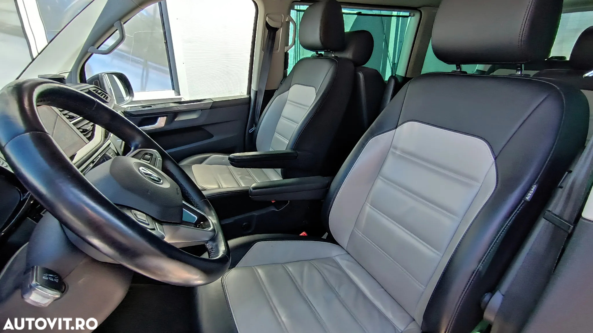 Volkswagen Multivan - 14