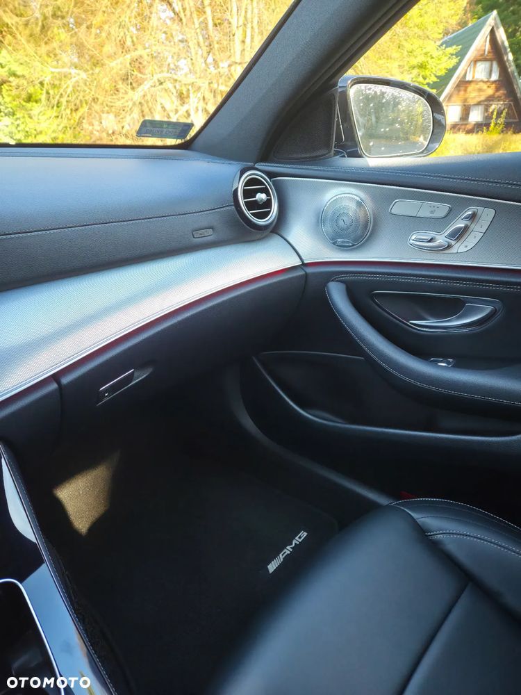 Mercedes-Benz Klasa E 200 4-Matic 9G-TRONIC - 6