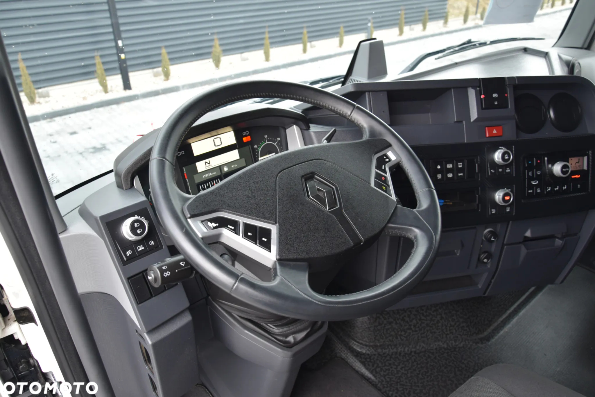 Renault T520 COMFORT / KLIMATYZACJA POSTOJOWA / ACC / LEDY / XENON / 2 ZBIORNIKI / NISKI PRZEBIEG / SERWISOWANY / SPROWADZONY - 21
