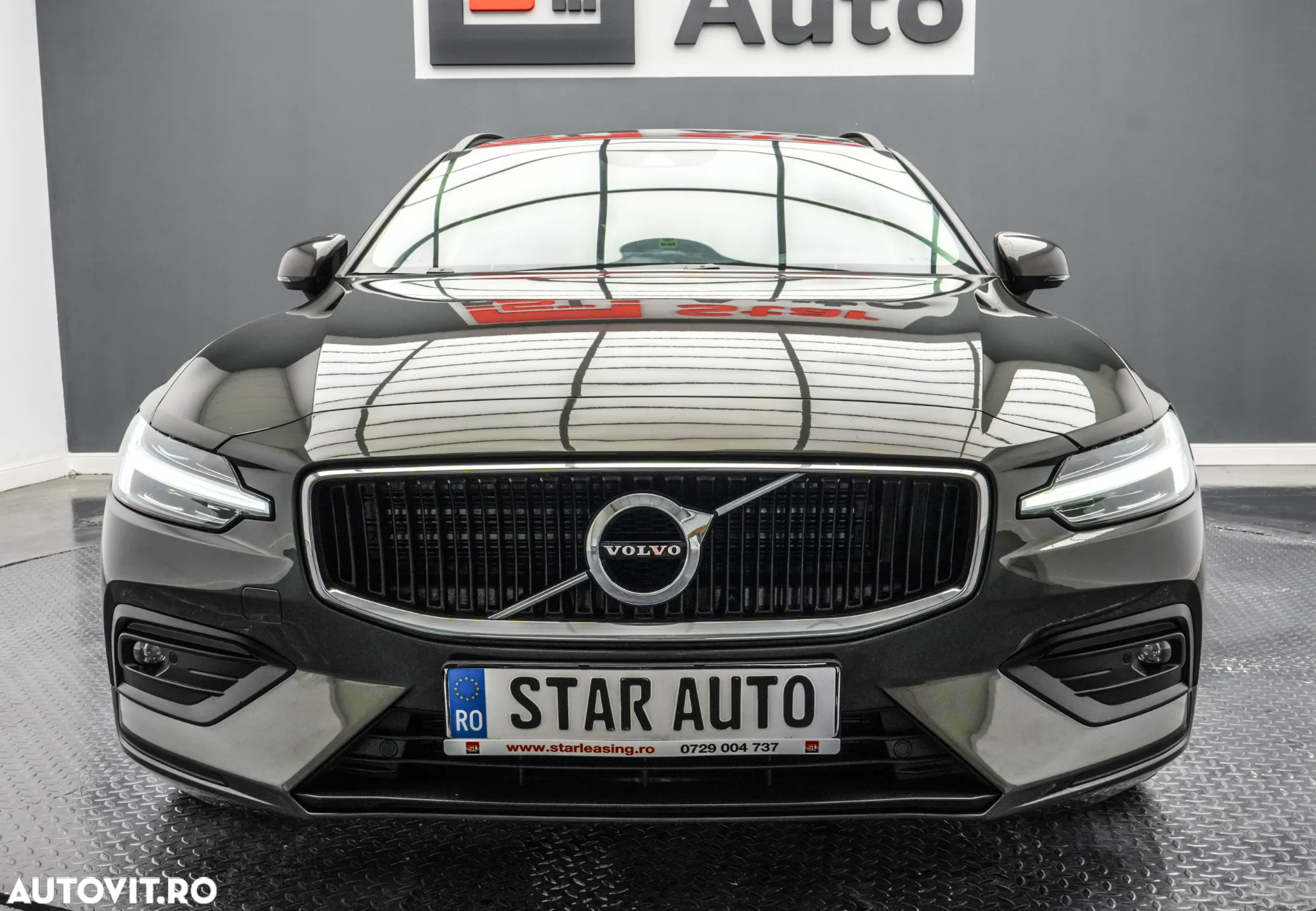 Volvo V60 D3 Momentum Pro - 2