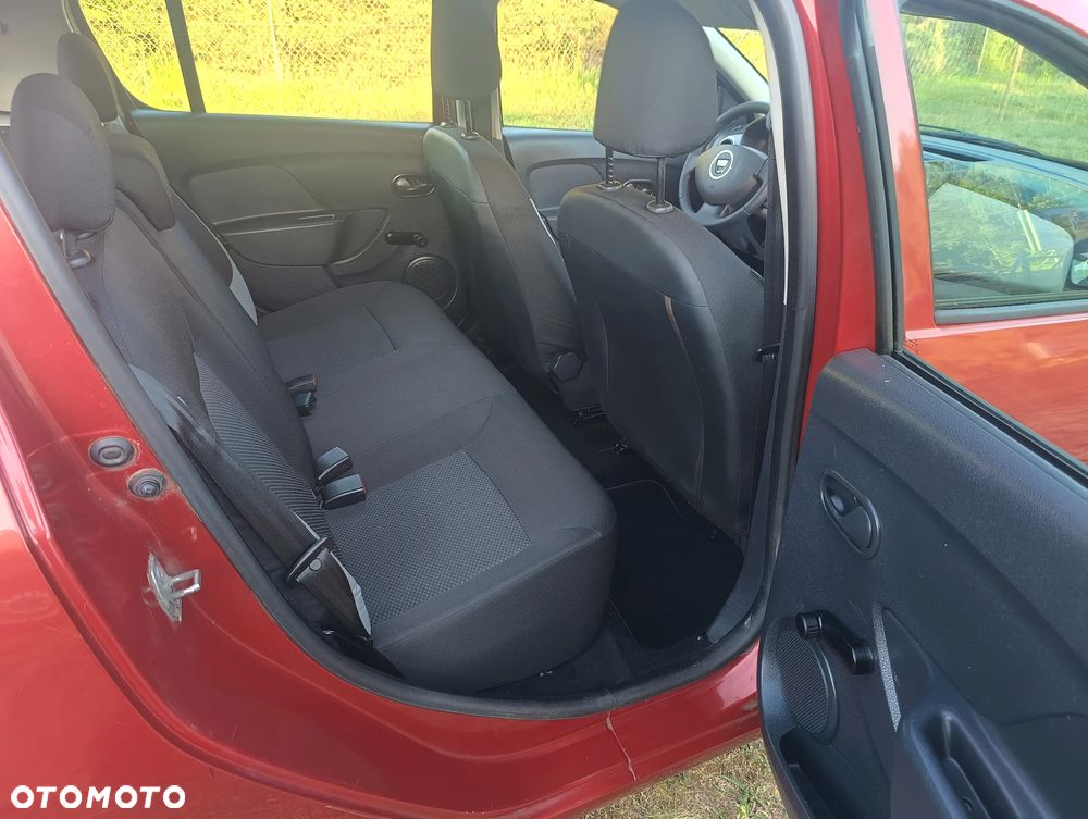 Dacia Sandero 1.2 16V 75 Laureate - 11