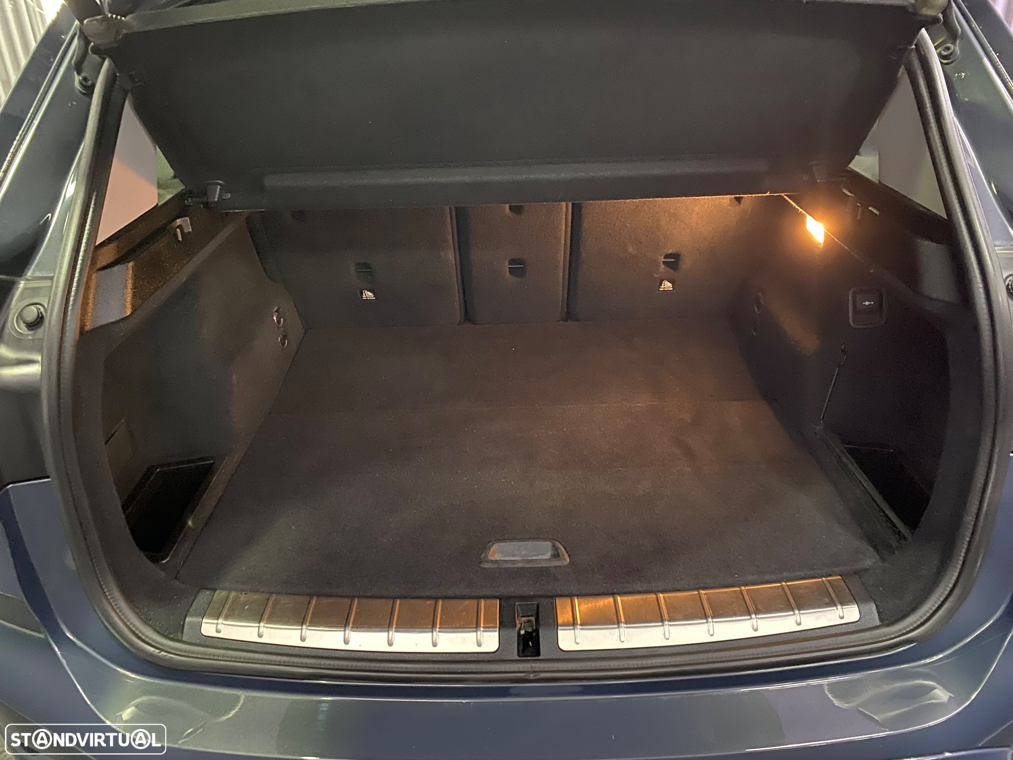 BMW X1 16 d sDrive Advantage - 25