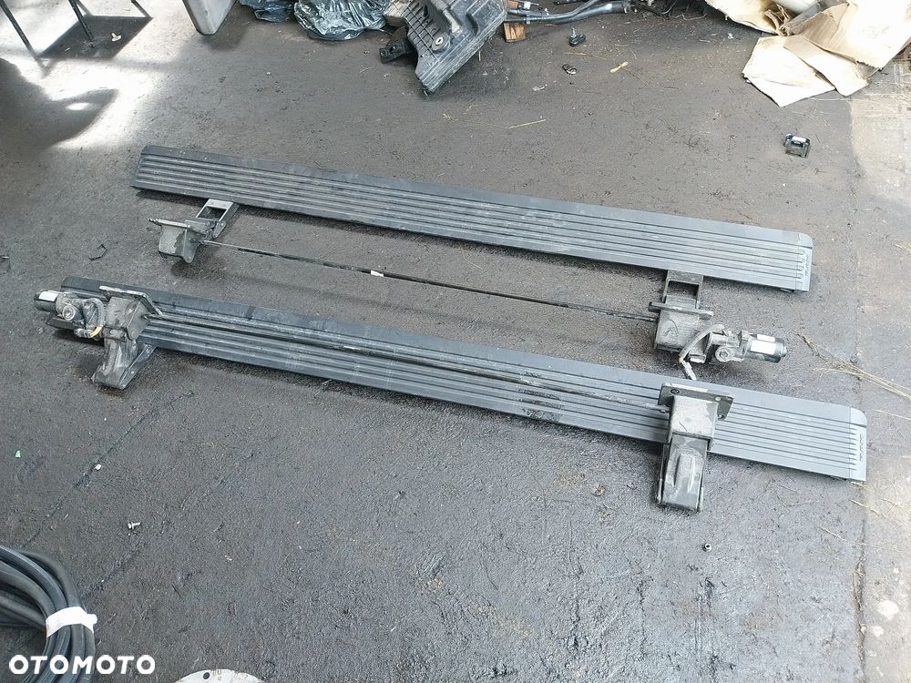 Dodge RAM 19- Stopnie Progi Elektryczne - 5