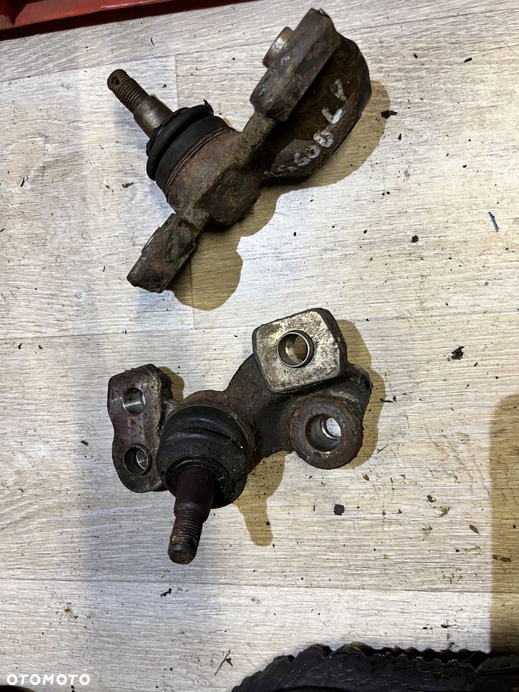 Mocowanie wahacza Lexus LS460/ 600h 07-12r.