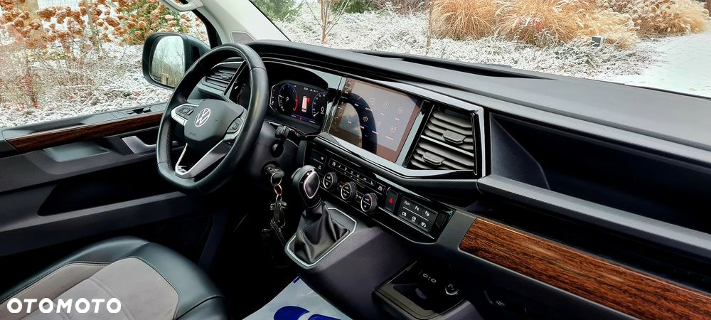 Volkswagen Multivan - 13