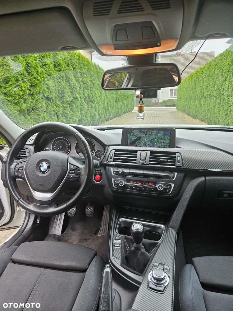 BMW Seria 3 318d Sport Line - 14