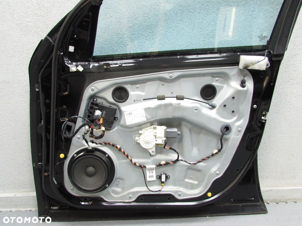 MERCEDEDES ML W164 LIFT 08-11 DRZWI PRZOD PRAWA KOMPLETNE 197 - 12