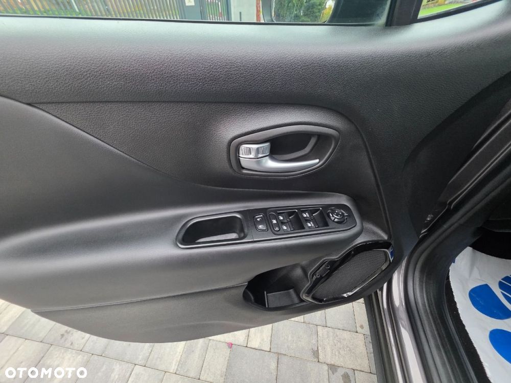 Jeep Renegade - 11