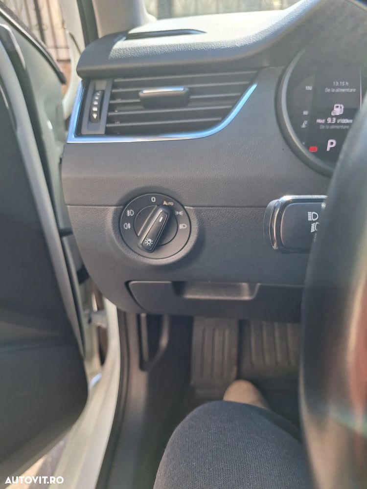 Skoda Octavia 2.0 TDI DSG Tour - 11