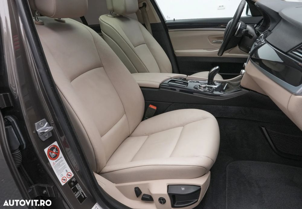 BMW Seria 5 520d Touring Aut. Luxury Line - 15