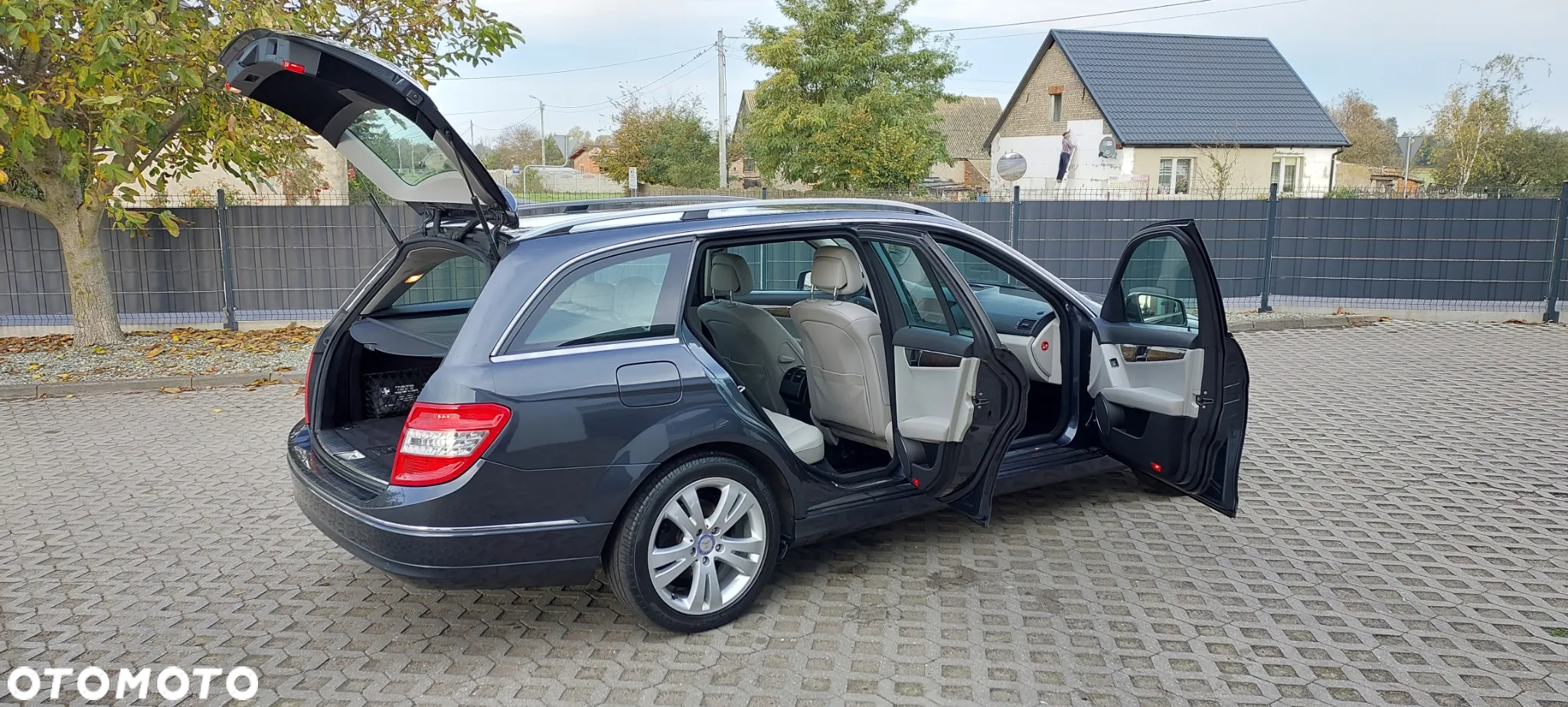 Mercedes-Benz Klasa C - 32