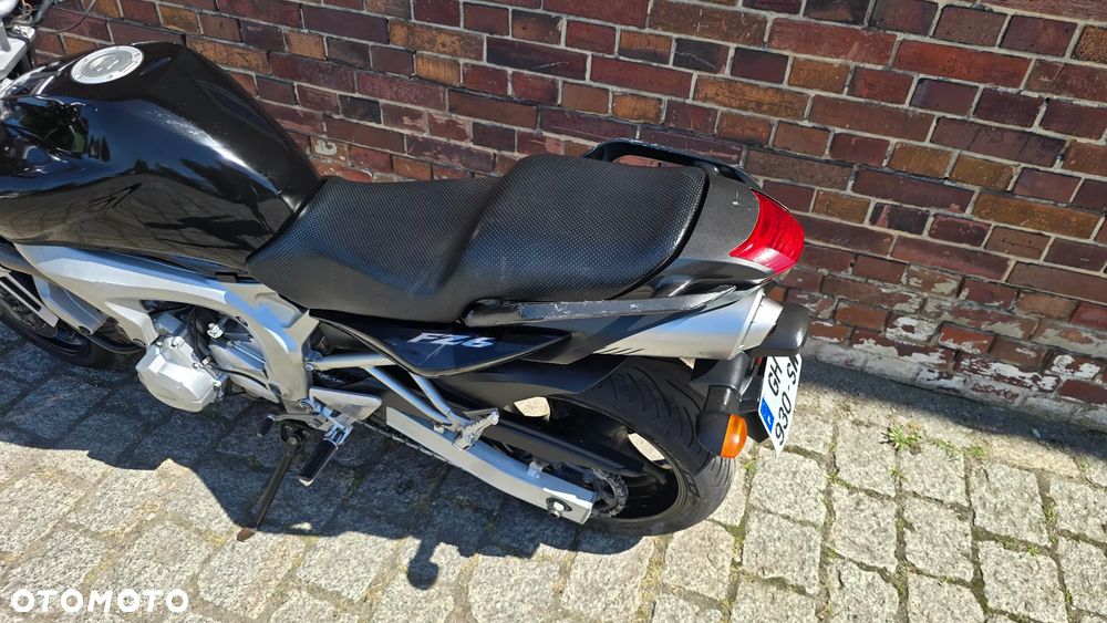 Yamaha FZ6 - 15