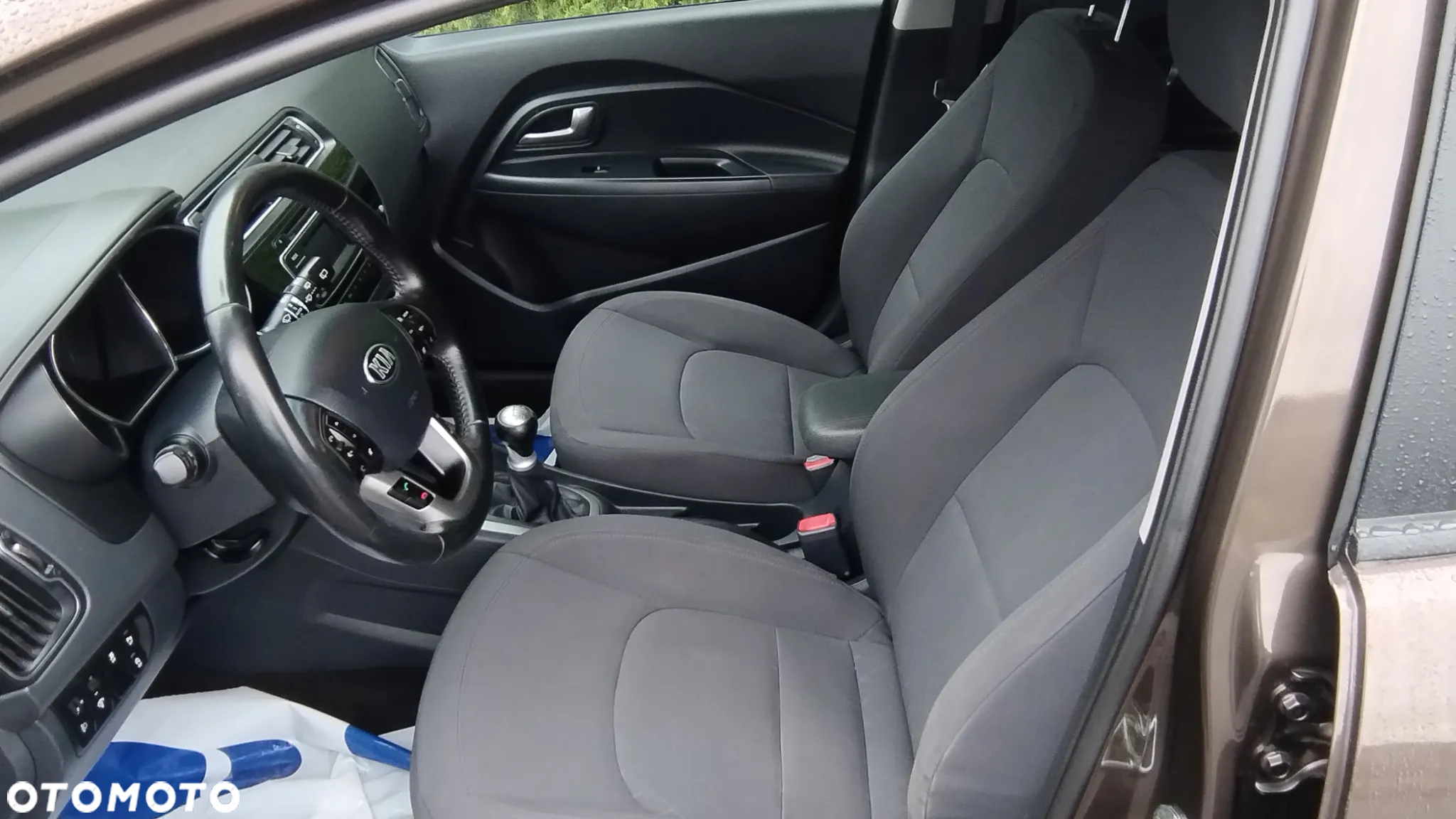 Kia Rio - 7