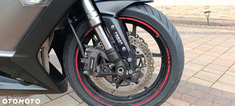 Kawasaki Ninja 1000 SX - 28