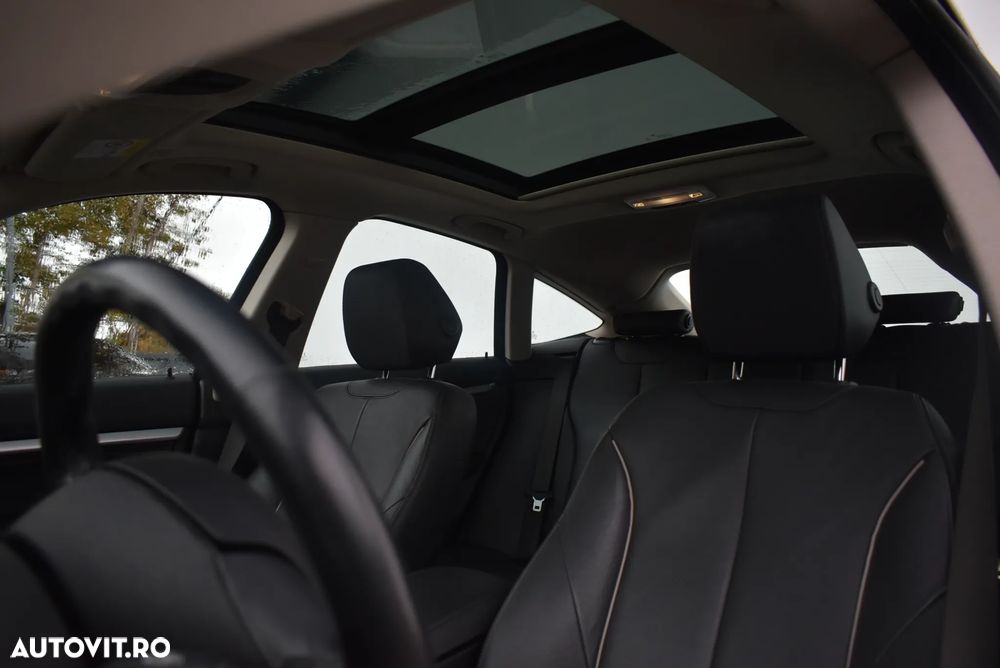 BMW Seria 3 320i GT xDrive AT - 14