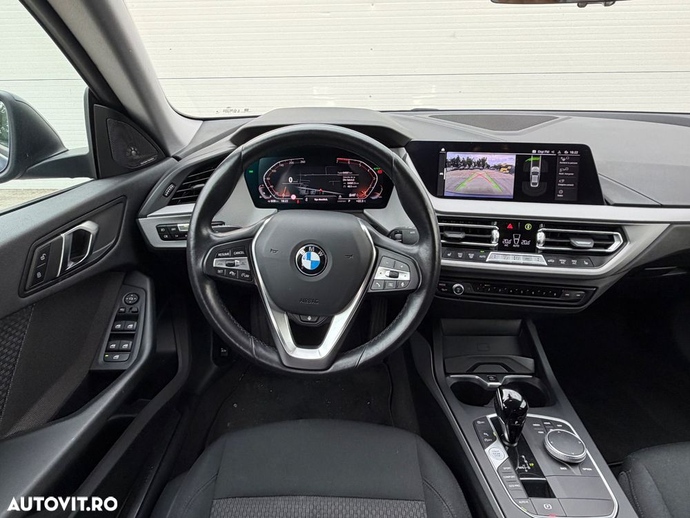 BMW Seria 2 218i Aut. - 27