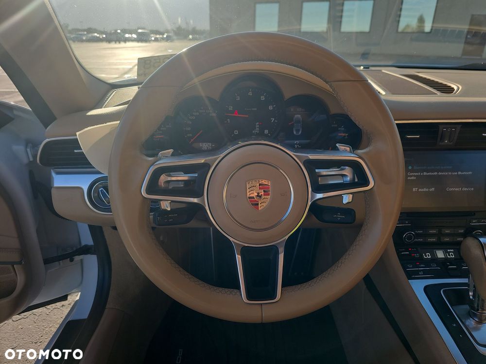 Porsche 911 Carrera PDK - 10