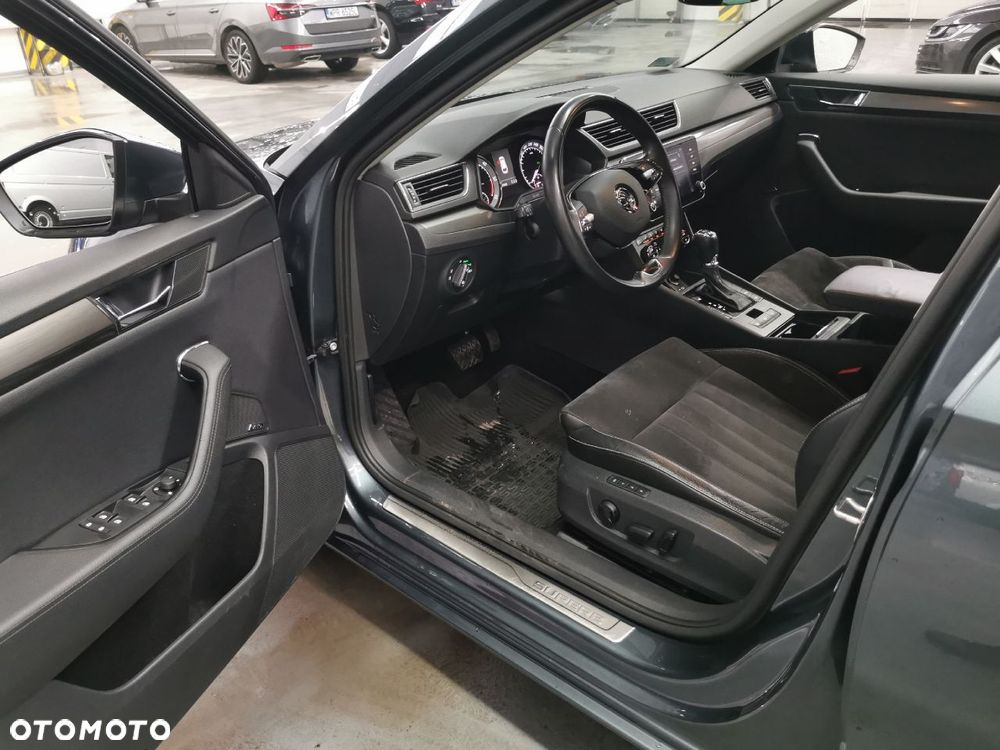 Skoda Superb 2.0 TDI SCR 4x4 Style DSG - 4