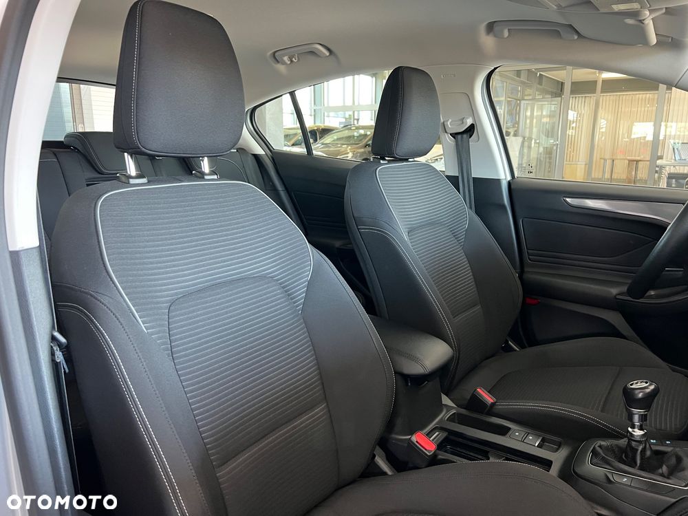 Ford Focus 1.0 EcoBoost mHEV Titanium - 39