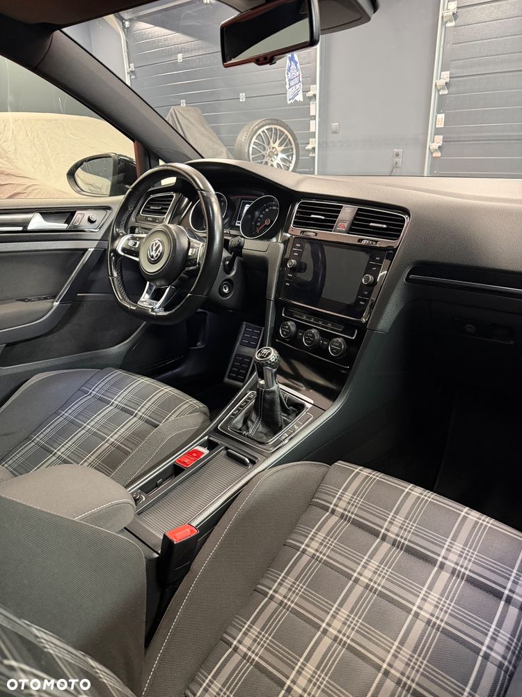 Volkswagen Golf GTD BlueMotion Technology - 30