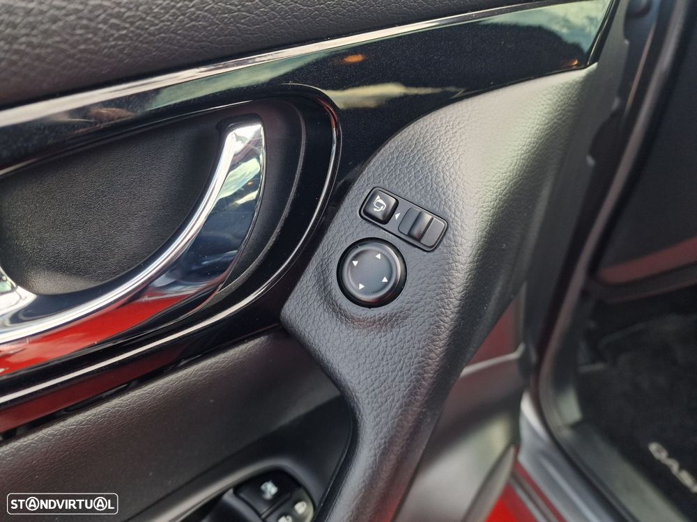 Nissan Qashqai 1.5 dCi N-Connecta - 10