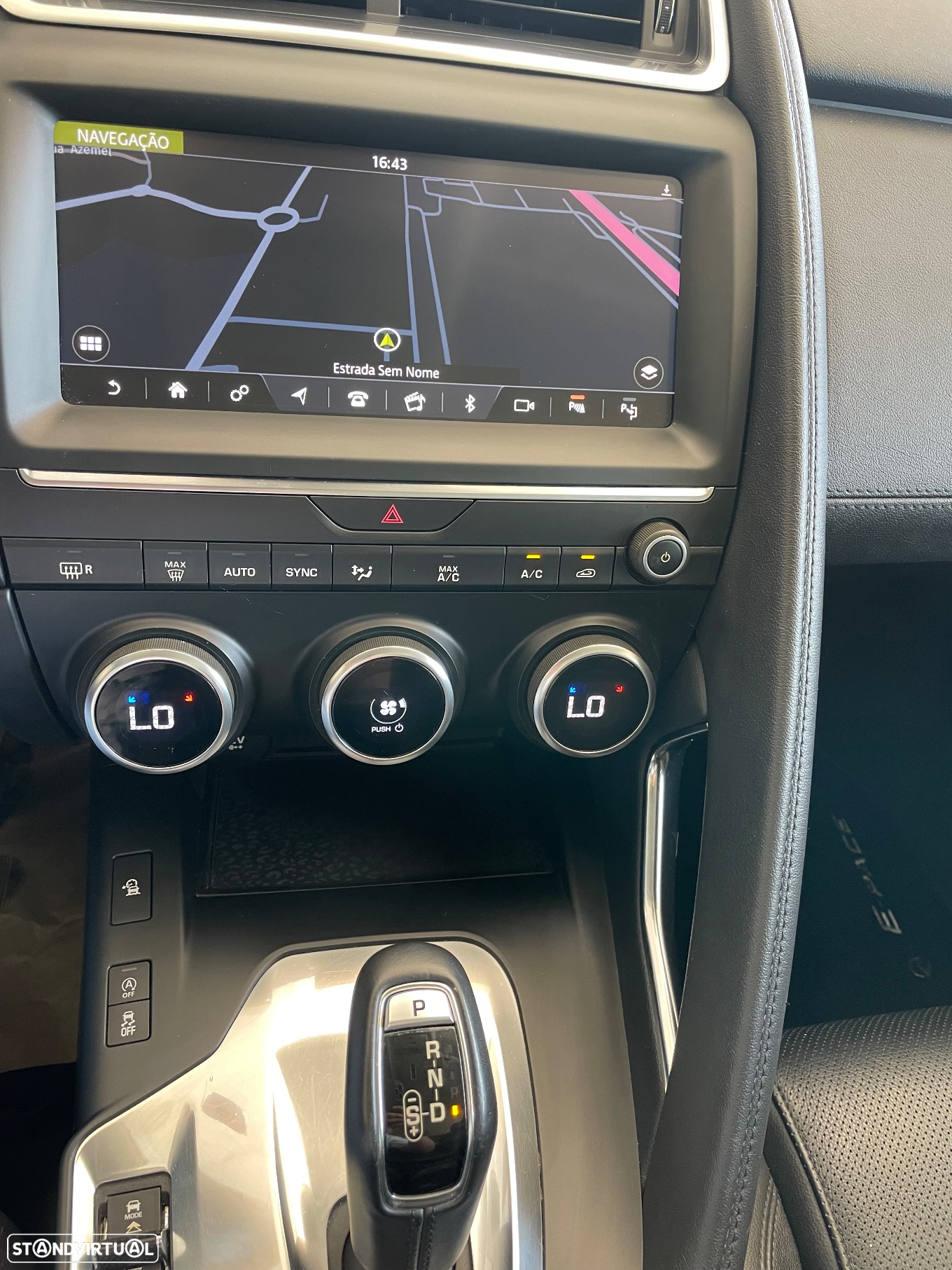 Jaguar E-Pace 2.0 i4D R-Dynamic S AWD Aut. - 15
