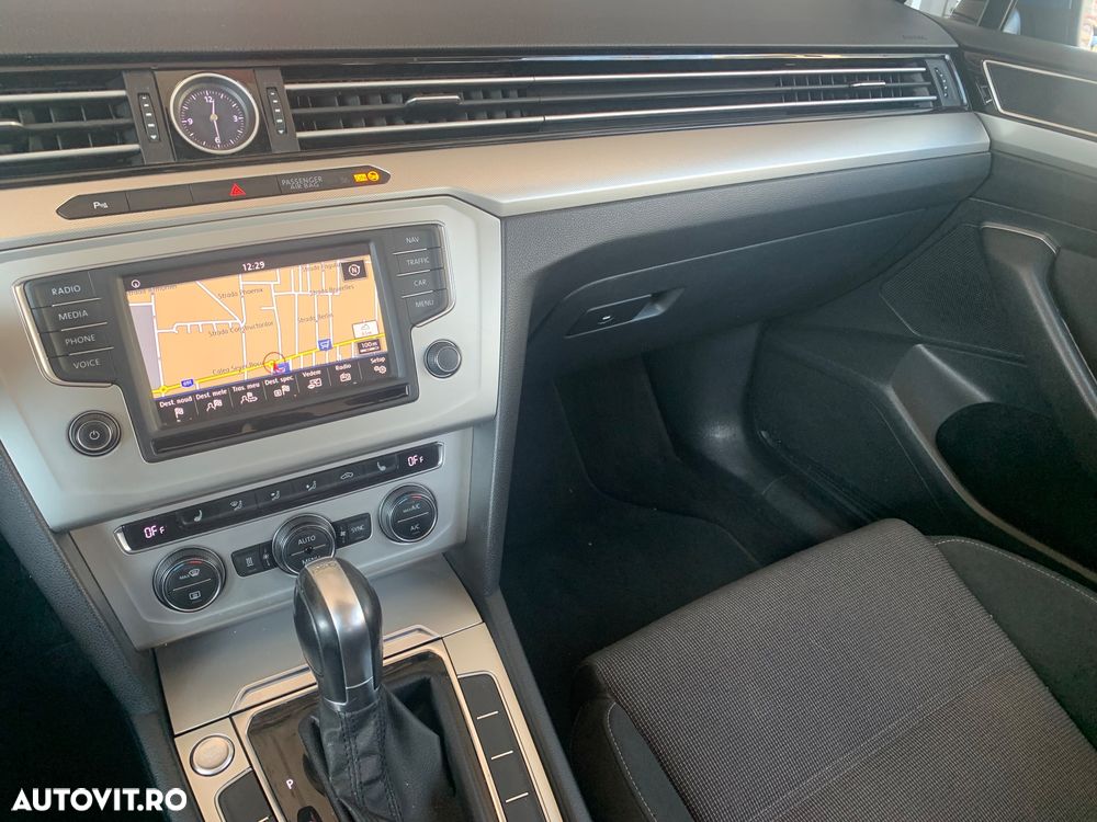 Volkswagen Passat 2.0 TDI DSG Comfortline - 6