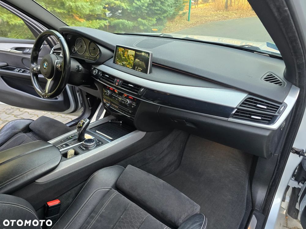 BMW X5 M M50d - 33