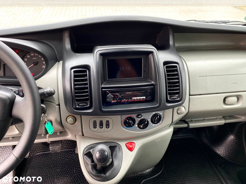 Opel Vivaro - 15