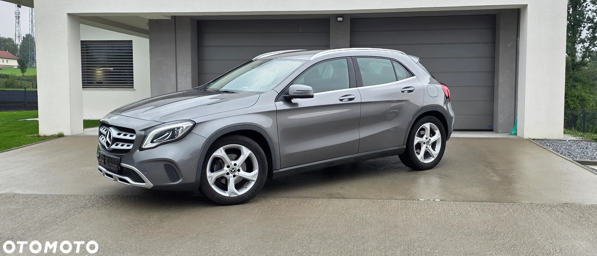 Mercedes-Benz GLA 200 7G-DCT AMG Line - 2