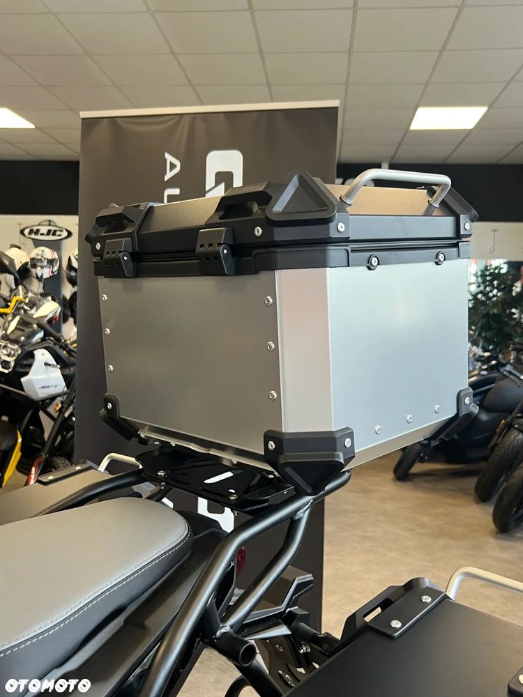 QJMOTOR SRT 600SX - 5