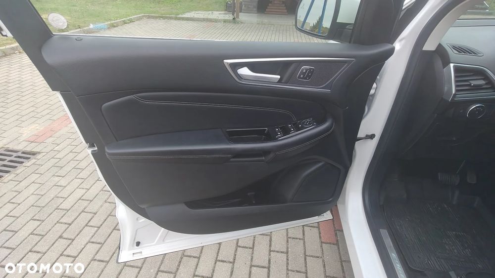 Ford Edge - 8