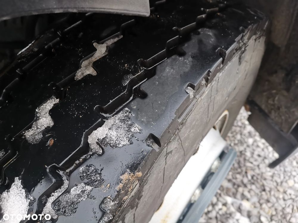 Iveco Eurocargo 180e25 zamiatarka Johanston VT800 - 13