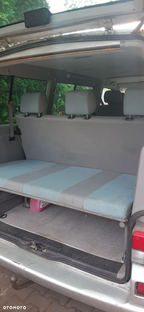 Volkswagen Multivan - 4