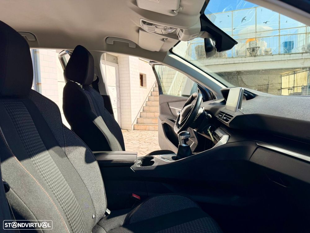 Peugeot 3008 1.2 PureTech Active - 19