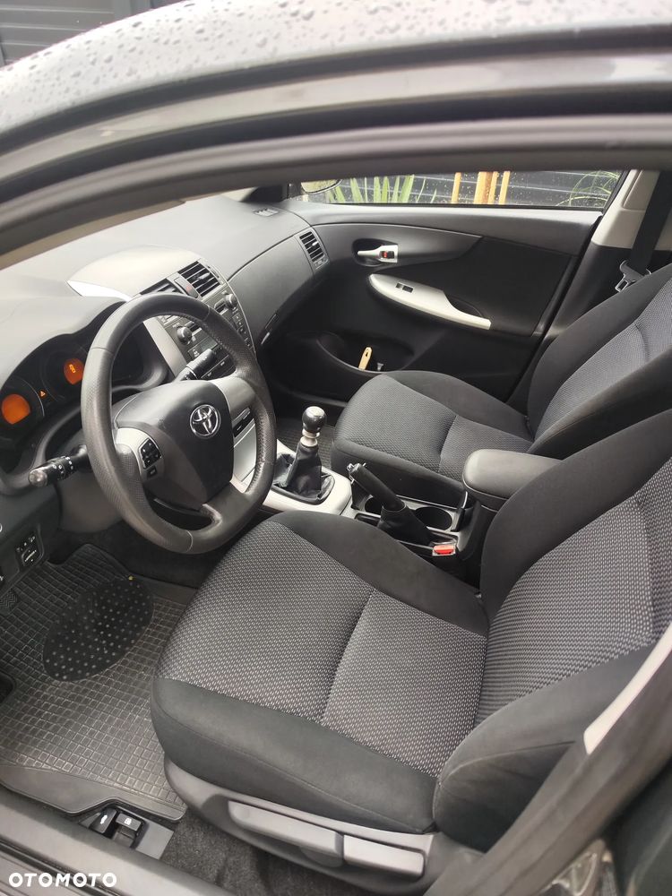 Toyota Corolla 1.6 Luna - 8