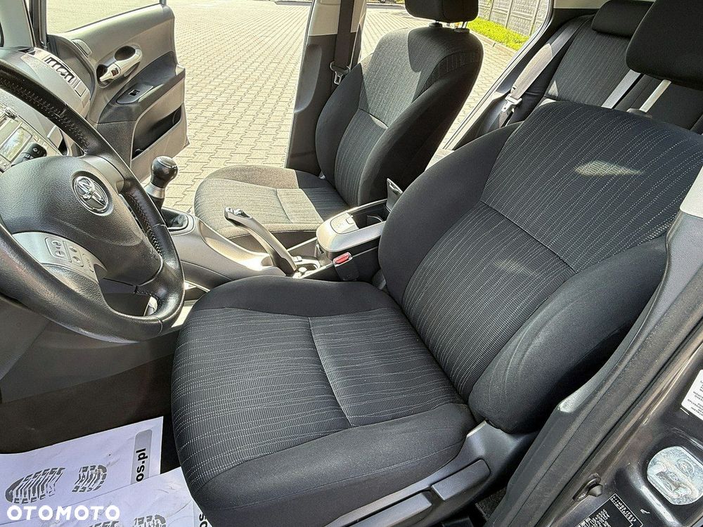 Toyota Auris 1.4 D-4D Premium - 19